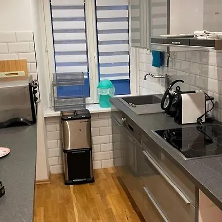 76 M² Ferienwohnung 2 Schlafzimmer, Max. 7 Gaste Kennelbach